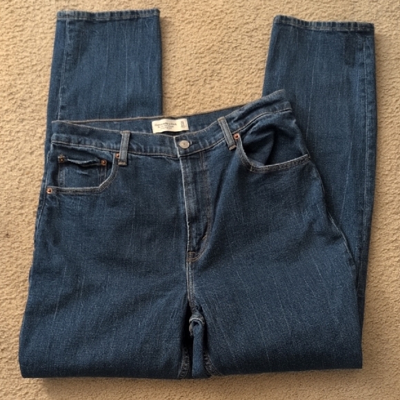 Abercrombie & Fitch Denim - Abercrombie & Fitch The '90s Slim Straight Ultra High Rise Jeans Size 12/31